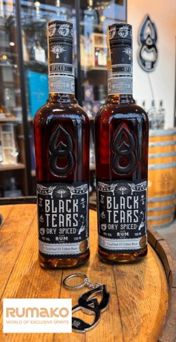 2x Black Tears Spiced Rum 40% 0,7l + stylová klíčenka/otvírák jako DÁREK
