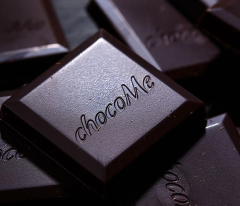 Bonboniéra Petit 21 chocoMe s 21 gurmánskými plněnými miničokoládičkami