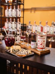 Marsen Višňovica TRADITIONAL 42% 0,5l v dárkovém balení se skleničkou