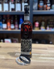 Black Tears Spiced Rum 40% 0,7l + 2 náramky jako dárek