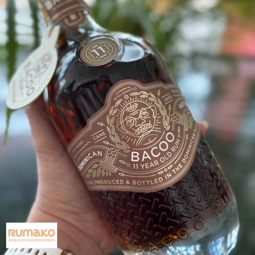 Bacoo 11 YO Rum 40% 0,7l + Tiki pohárek