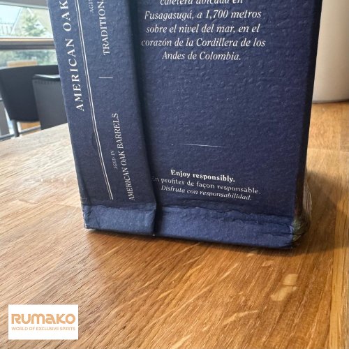 Coloma 15 Colombian Rum 40% 0,7l - zraněná - lehce poškozená krabička