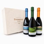 Prosecco bar Col de Mar - bedna plná prosecca