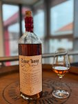 Sour´hum Le Rhum 50,50% 0,7l v dárkové krabičce