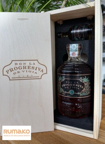 Ron La Progresiva 8 limitada 41% 0,7l v dřevěném boxu + mini LP13