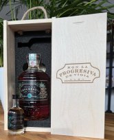 La Progresiva 8 limitada 41% 0,7l v dřevěném boxu + mini LP13 s vlastním textem
