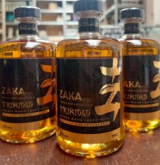 ZAKA Trinidad 13YO Japanese Whisky Wood Cask Finish - zraněná