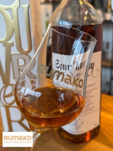 Sour´hum Le Rhum 50,50% 0,7l v dárkové krabičce