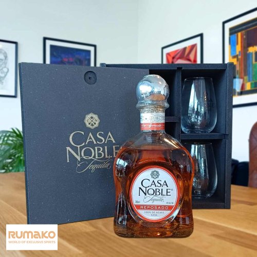 Casa Noble Reposado 40% 0,7l v dřevěném boxu + 2 skleničky