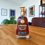 Quorhum 16 Terra Nova Rum 40% 0,7l + 2 skleničky QRM v dárkové krabičce