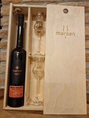 Marsen Exclusiv Broskyňovica Fairhaven 42,3% 0,5l v dárkovém dřevěném boxu se 2 skleničkami
