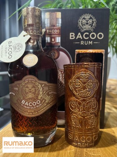 Bacoo 11 YO Rum 40% 0,7l + Tiki pohárek