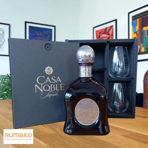 Casa Noble Añejo 40% 0,7l v dřevěném boxu + 2 skleničky